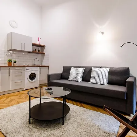 B63 2 Bedroom In Heart Of Budapest